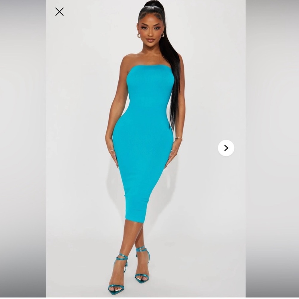 NWT Fashionnova Cassie Seamless Midi Dress Size S/M